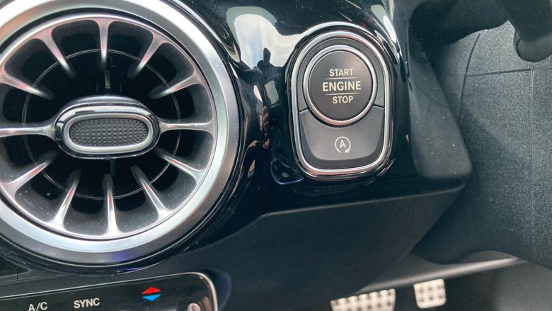 Mercedes-Benz GLA 200d AMG Line Premium Plus 5dr Auto Diesel Hatchback